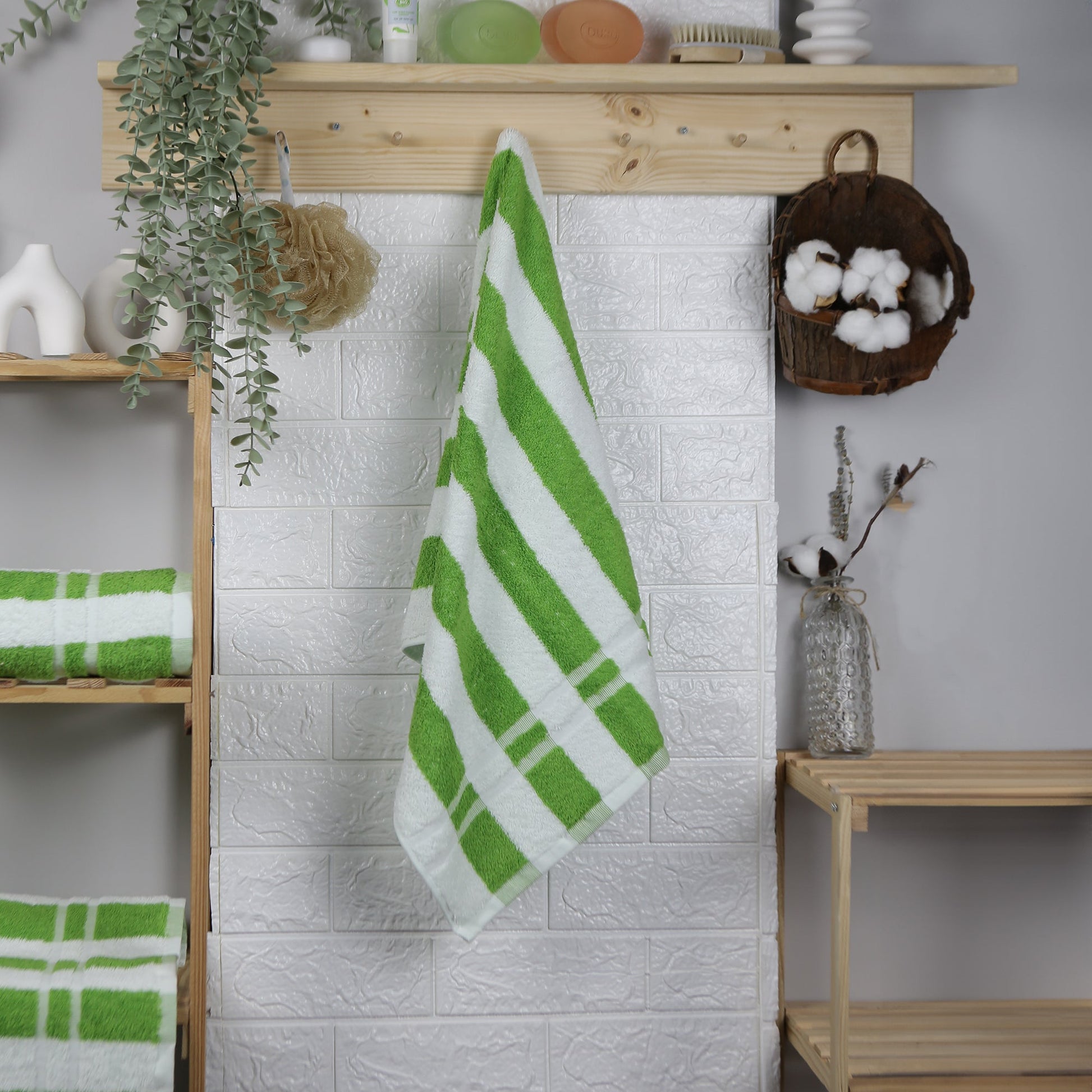 Handtuch Riva Lara 50x100 cm (HELLGRÜN) - Weberei Pahl GmbH - Online Store - 